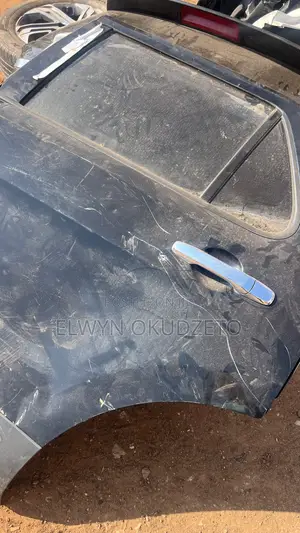 2018 Ford Explorer Doors