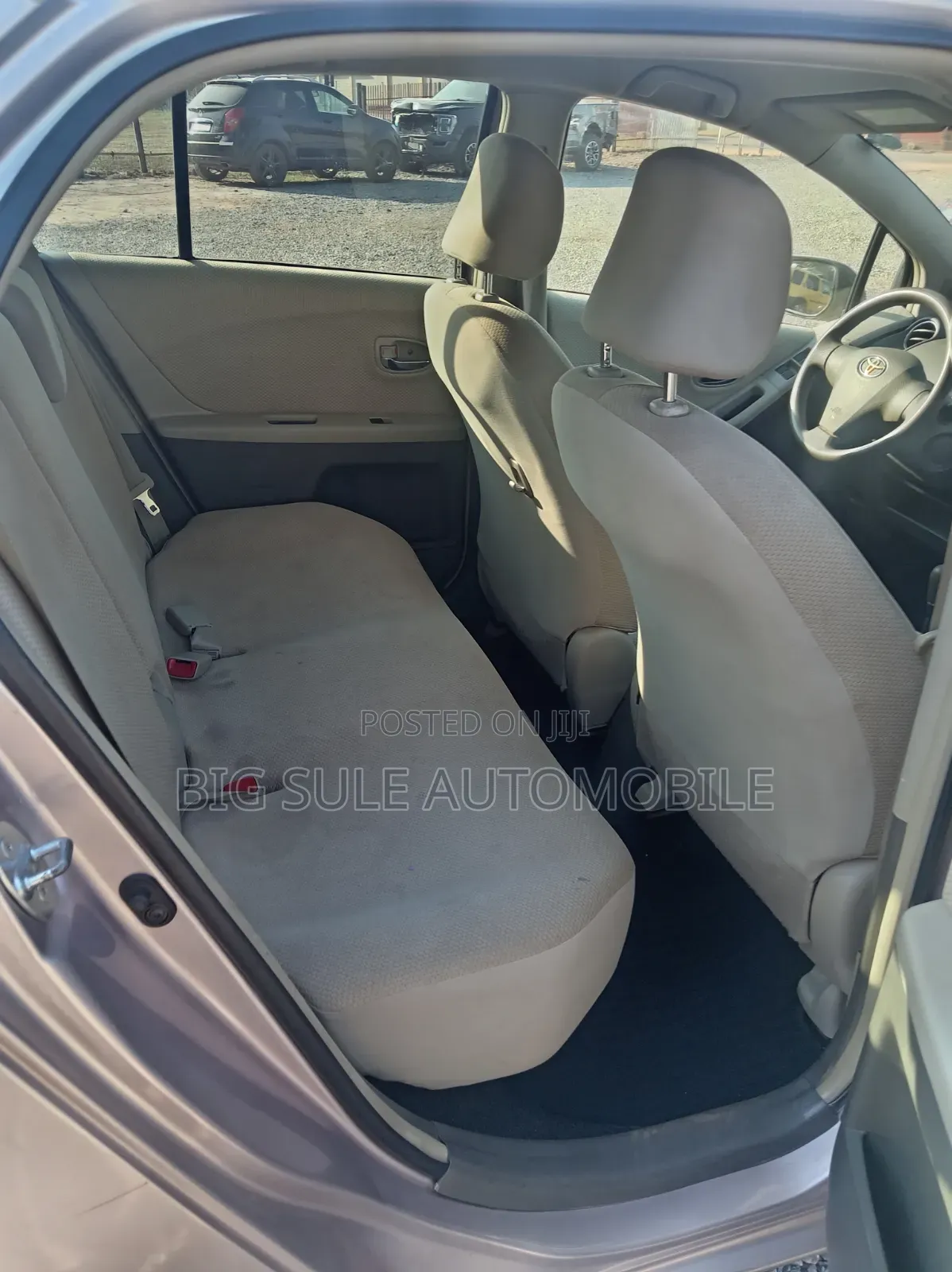 Toyota Vitz 1.5 FWD 5dr 2010 Pink