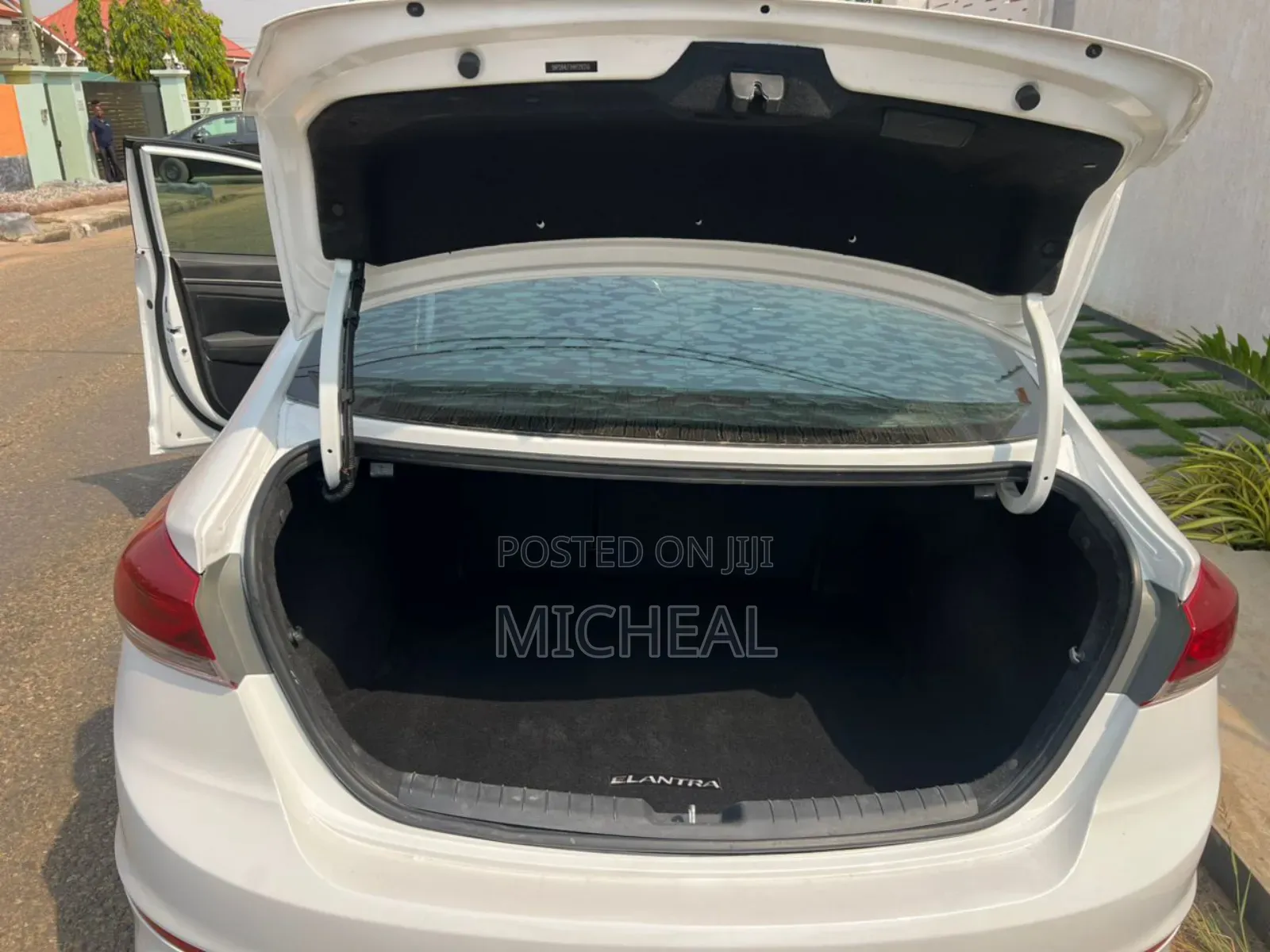 Hyundai Elantra 2017 White