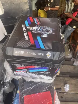 Motorcycle Delivery Box “Medium”