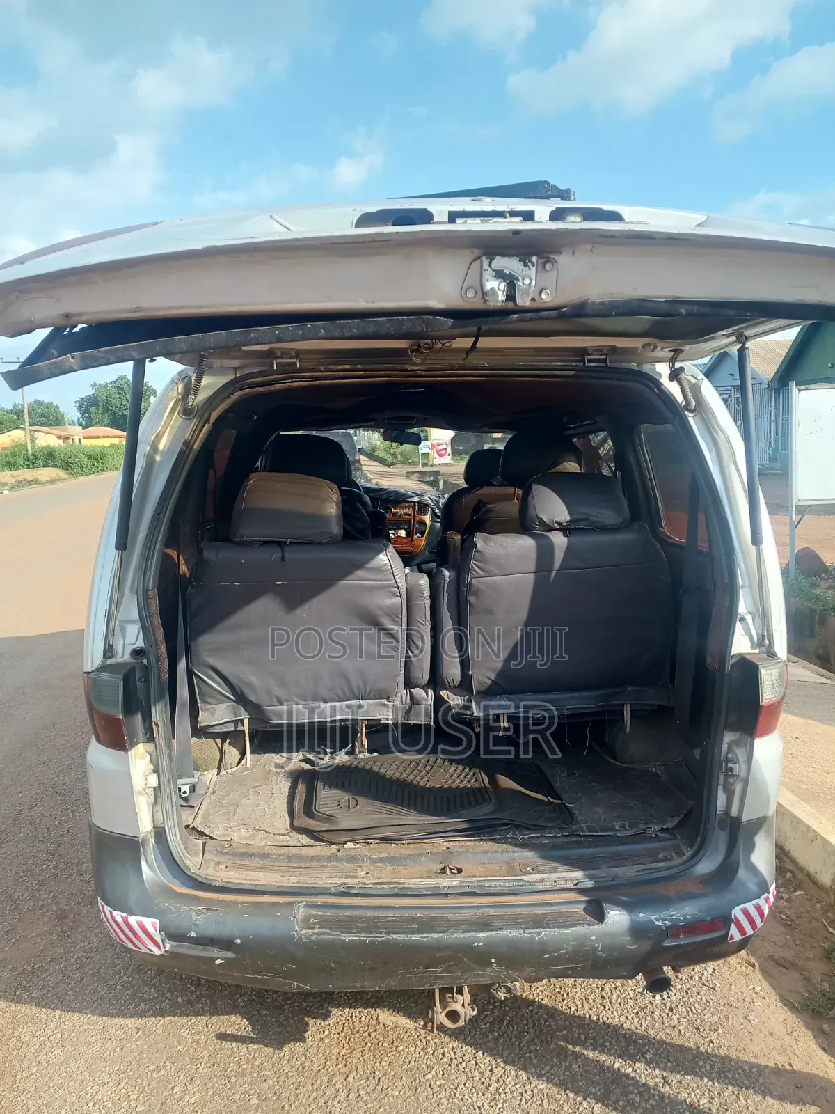 Hyundai H200 2010 Gray