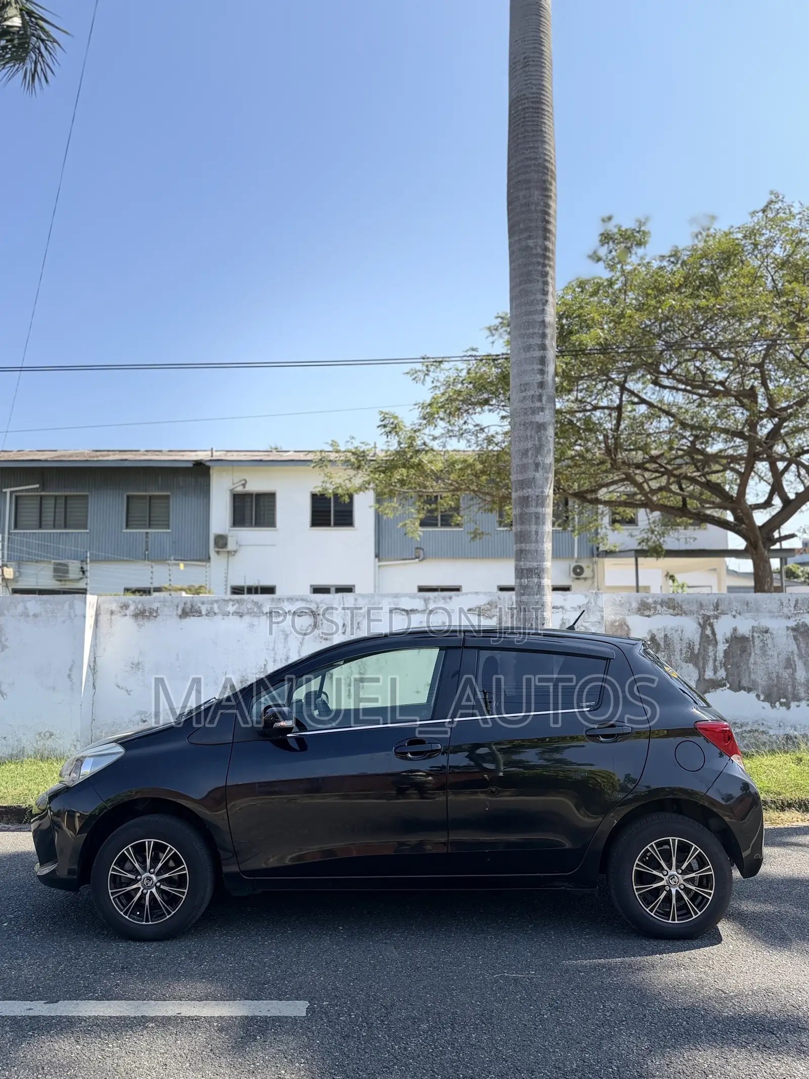 Toyota Vitz 2014 Black
