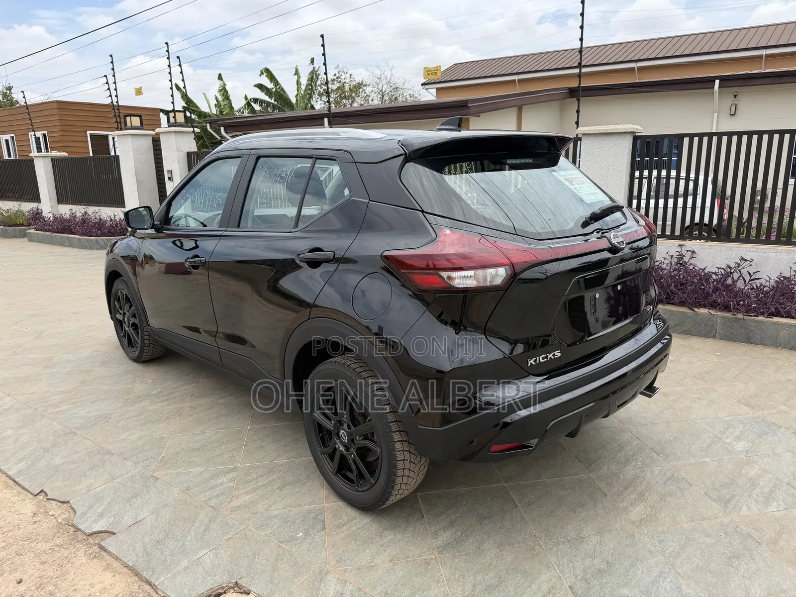 Nissan Kicks SV 2023 Black