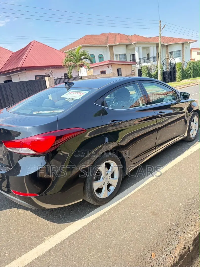 Hyundai Elantra Limited Sedan FWD (1.8L 4cyl 6A) 2016 Black