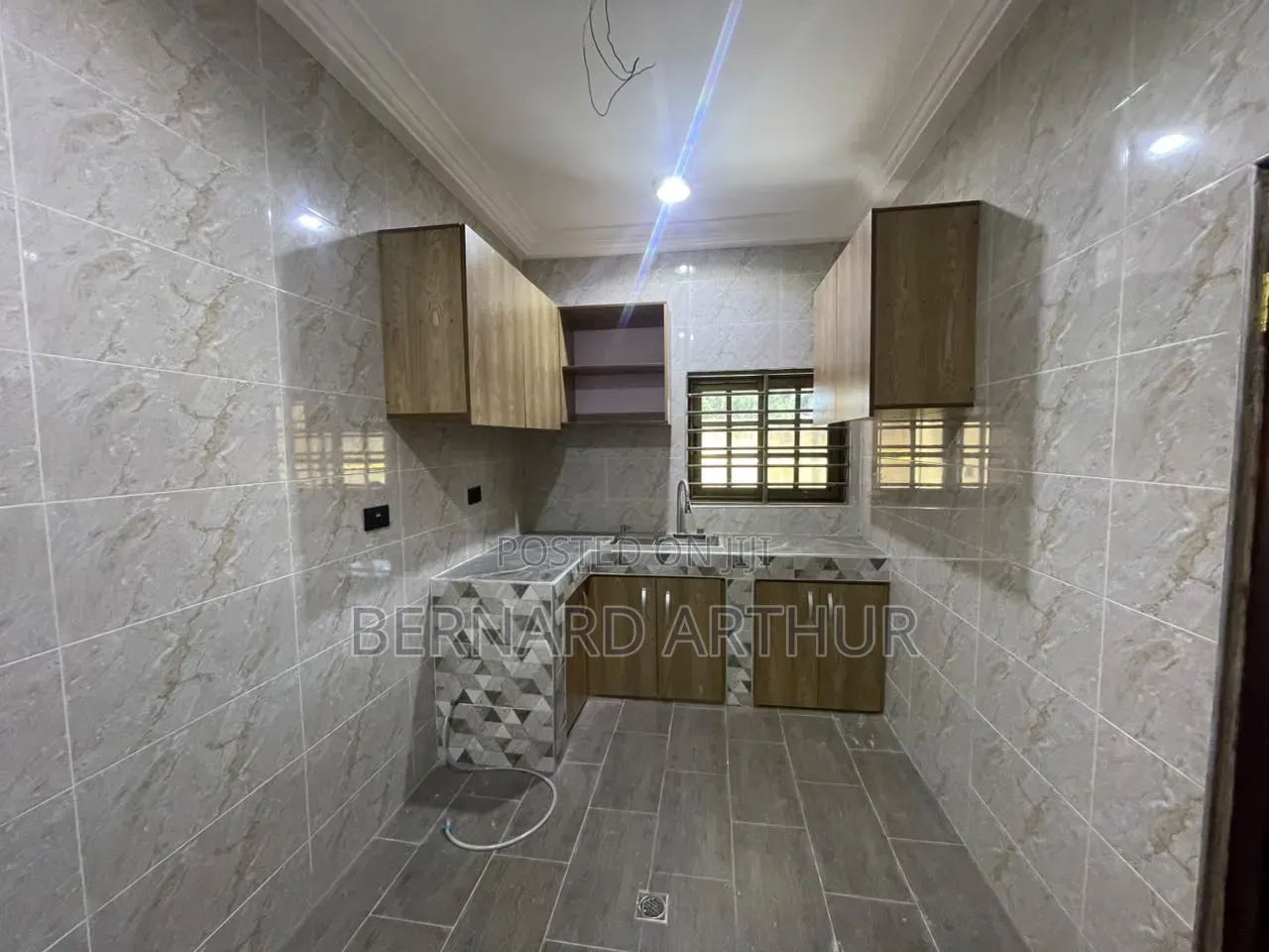 2bdrm Apartment in Bernard Agency, Manhean for rent
