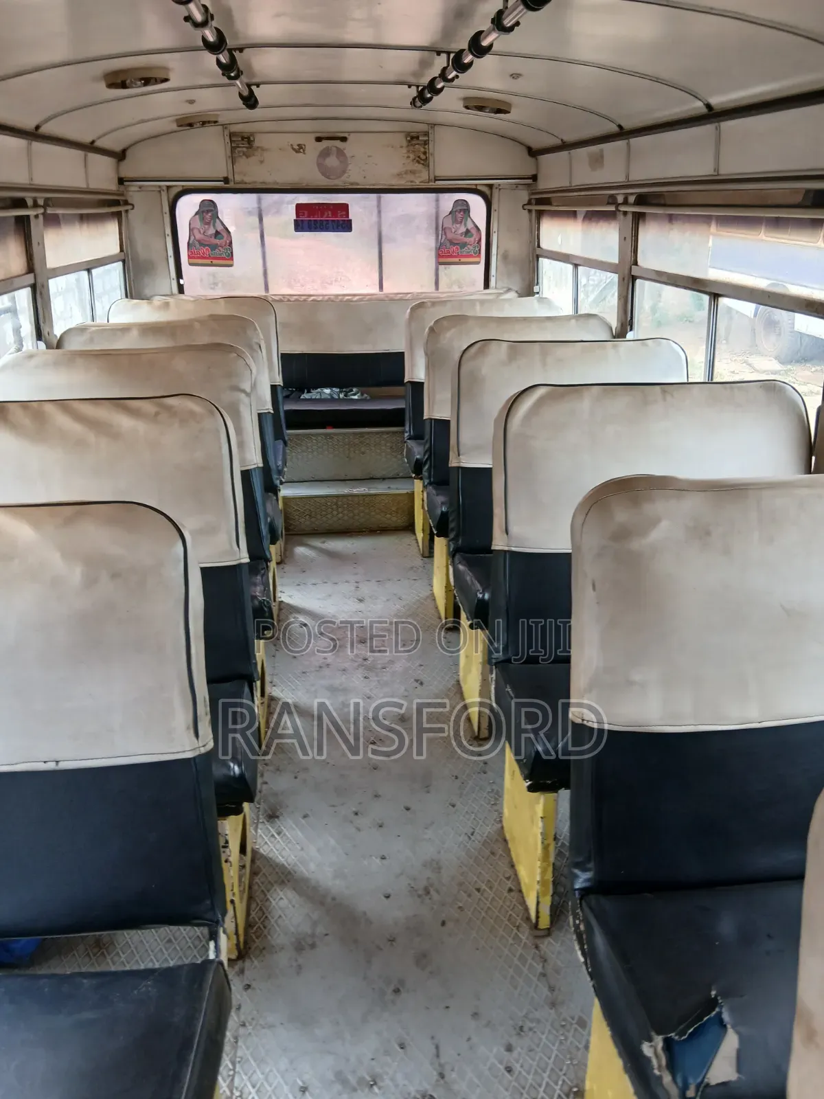 Tata Starbus Ultra Skool 1990 Orange