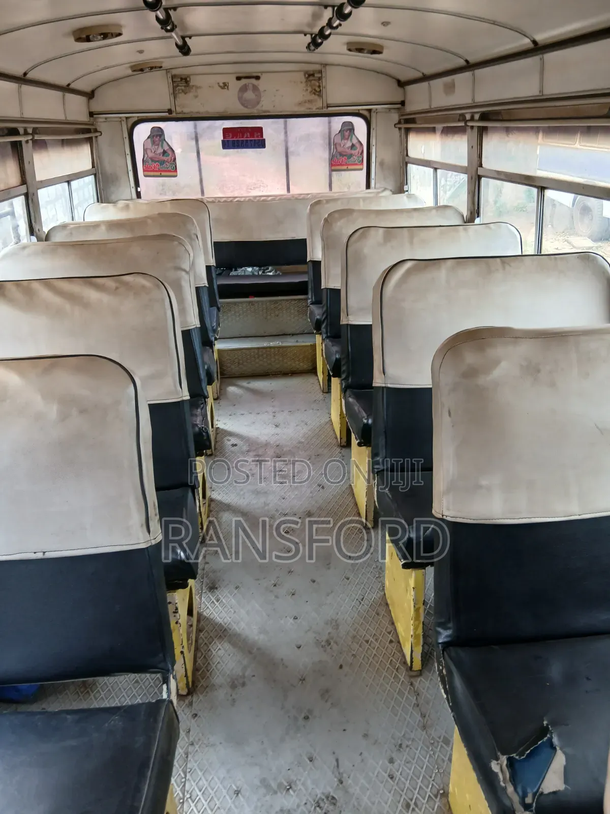 Tata Starbus Ultra Skool 1990 Orange