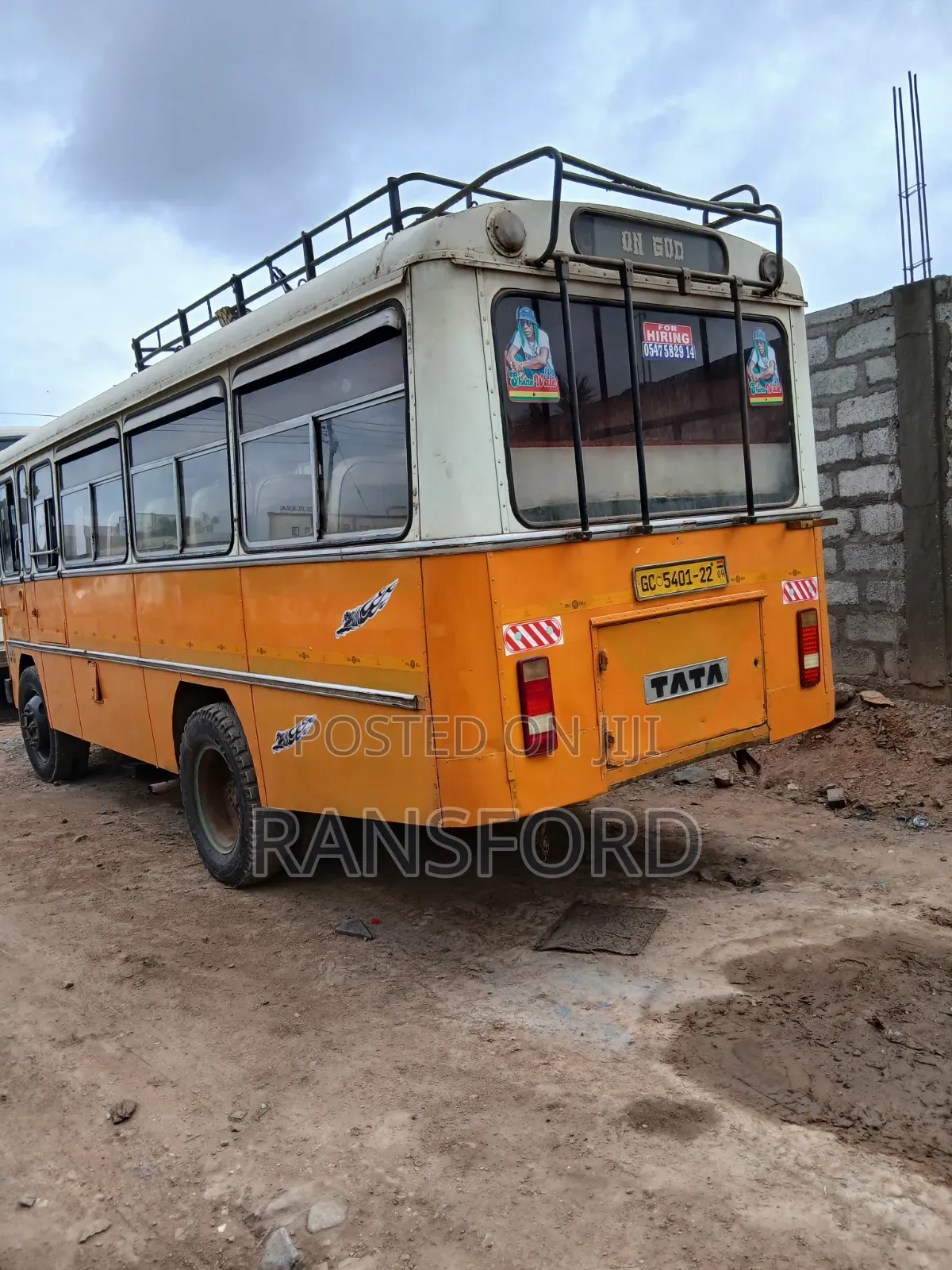 Tata Starbus Ultra Skool 1990 Orange