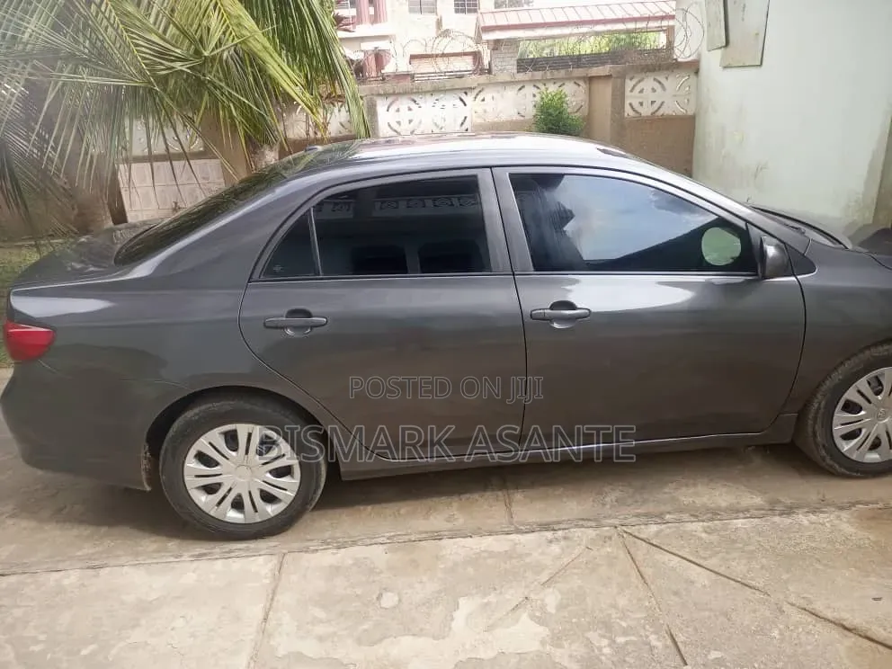 Toyota Corolla 2009 Gray