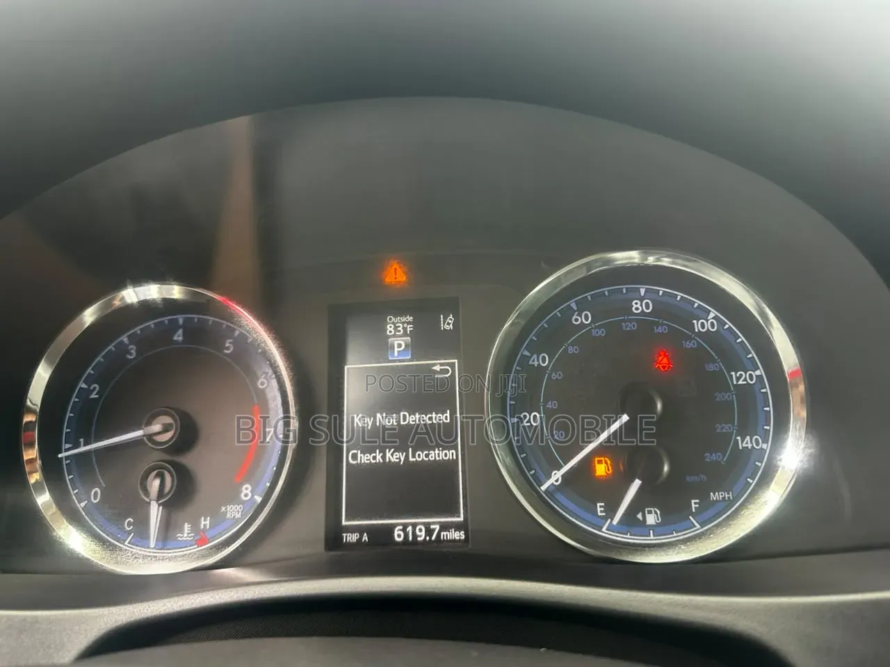 Toyota Corolla XLE (1.8L 4cyl 2A) 2018 Gray