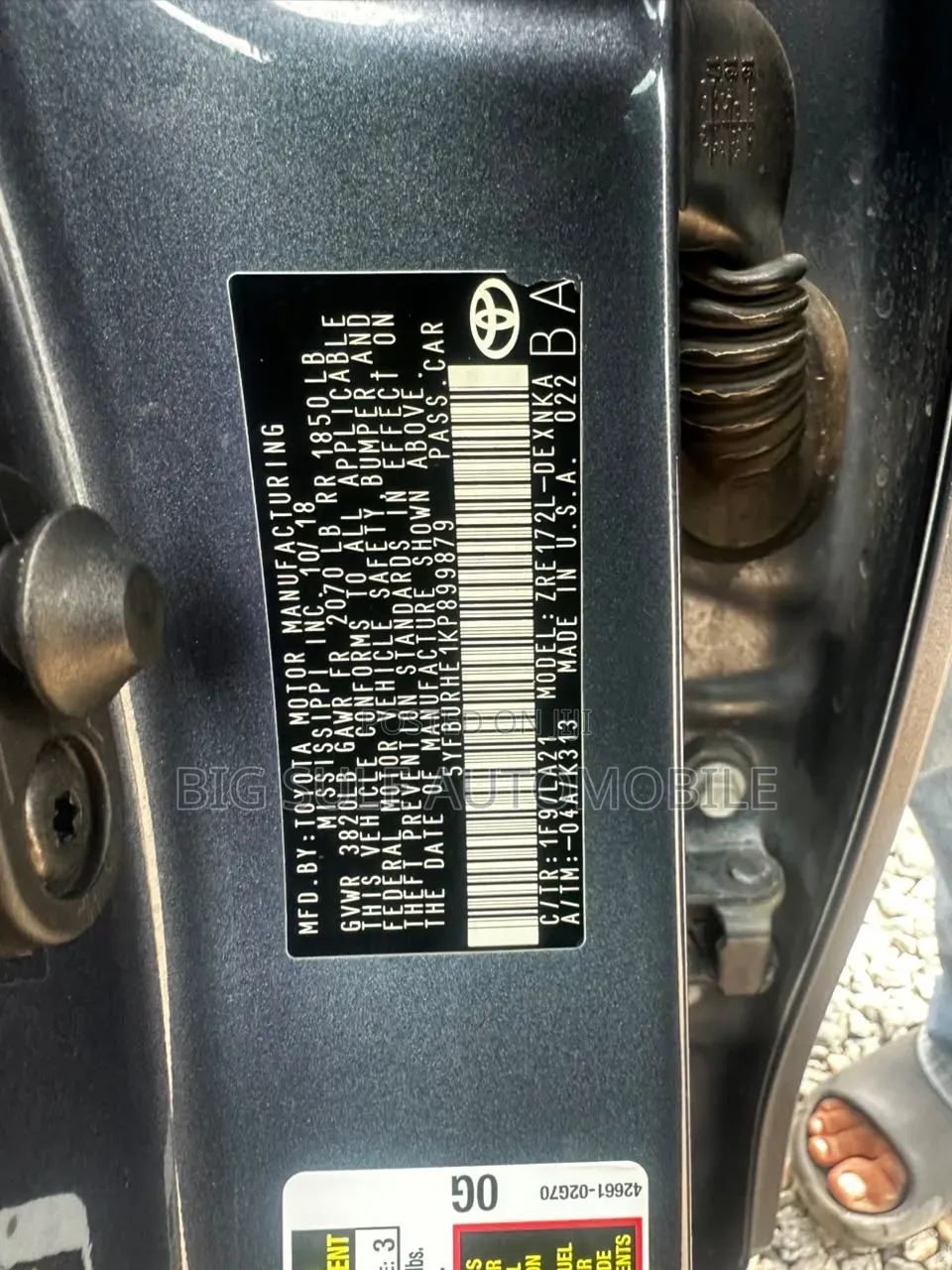 Toyota Corolla XLE (1.8L 4cyl 2A) 2018 Gray