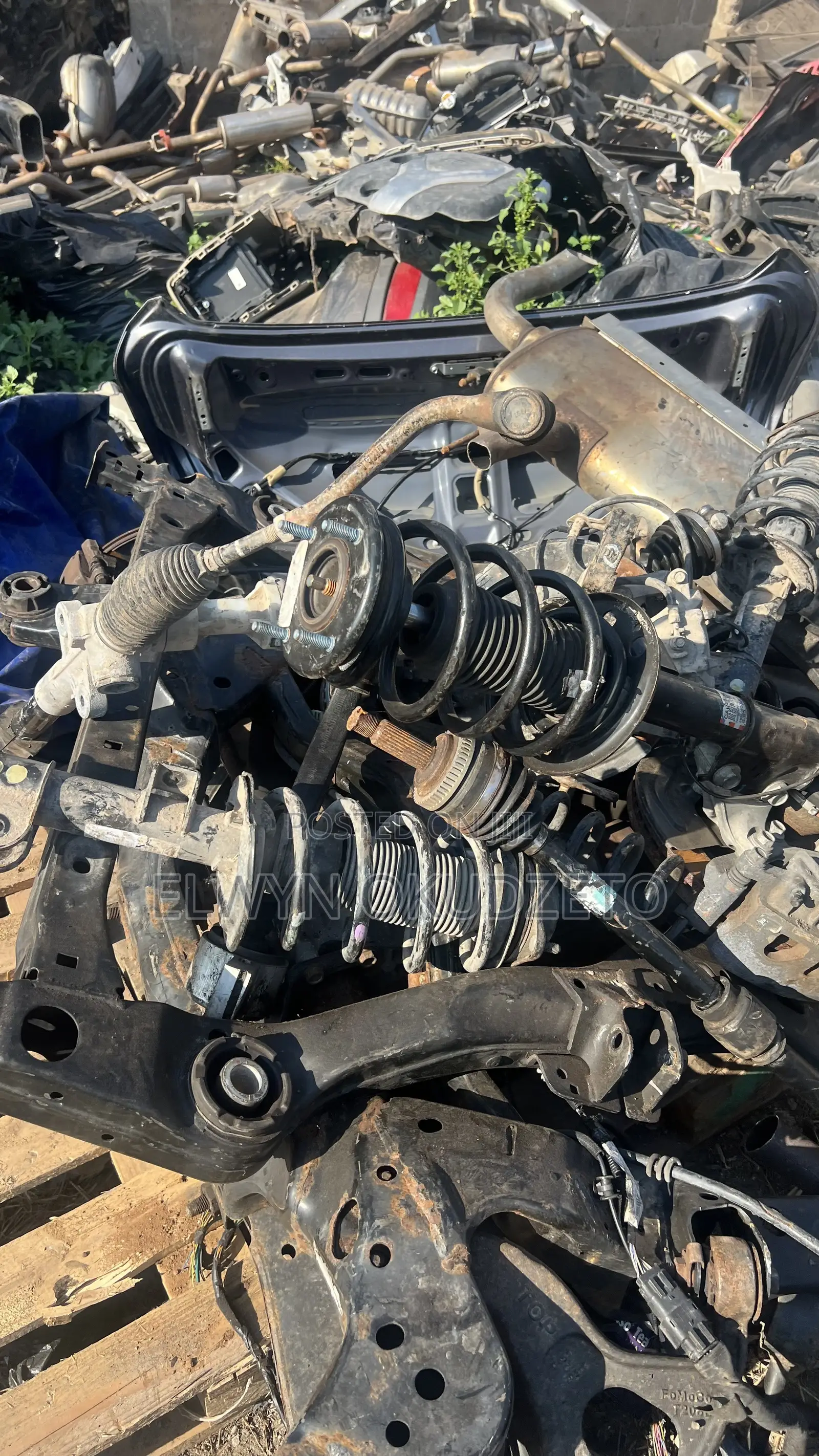 2016-2019 Ford Explorer Shock Hub Lower Arm