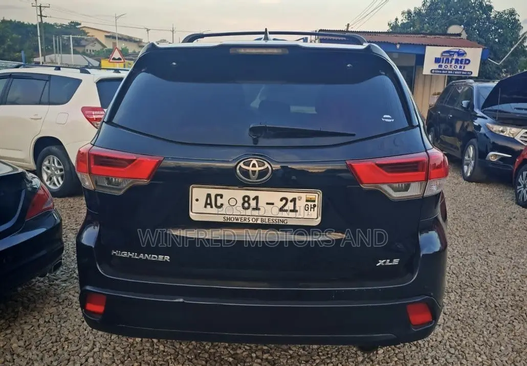 Toyota Highlander XLE 4dr SUV (3.5L 6cyl 6A) 2015 Black