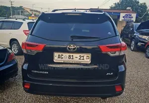 Toyota Highlander XLE 4dr SUV (3.5L 6cyl 6A) 2015 Black