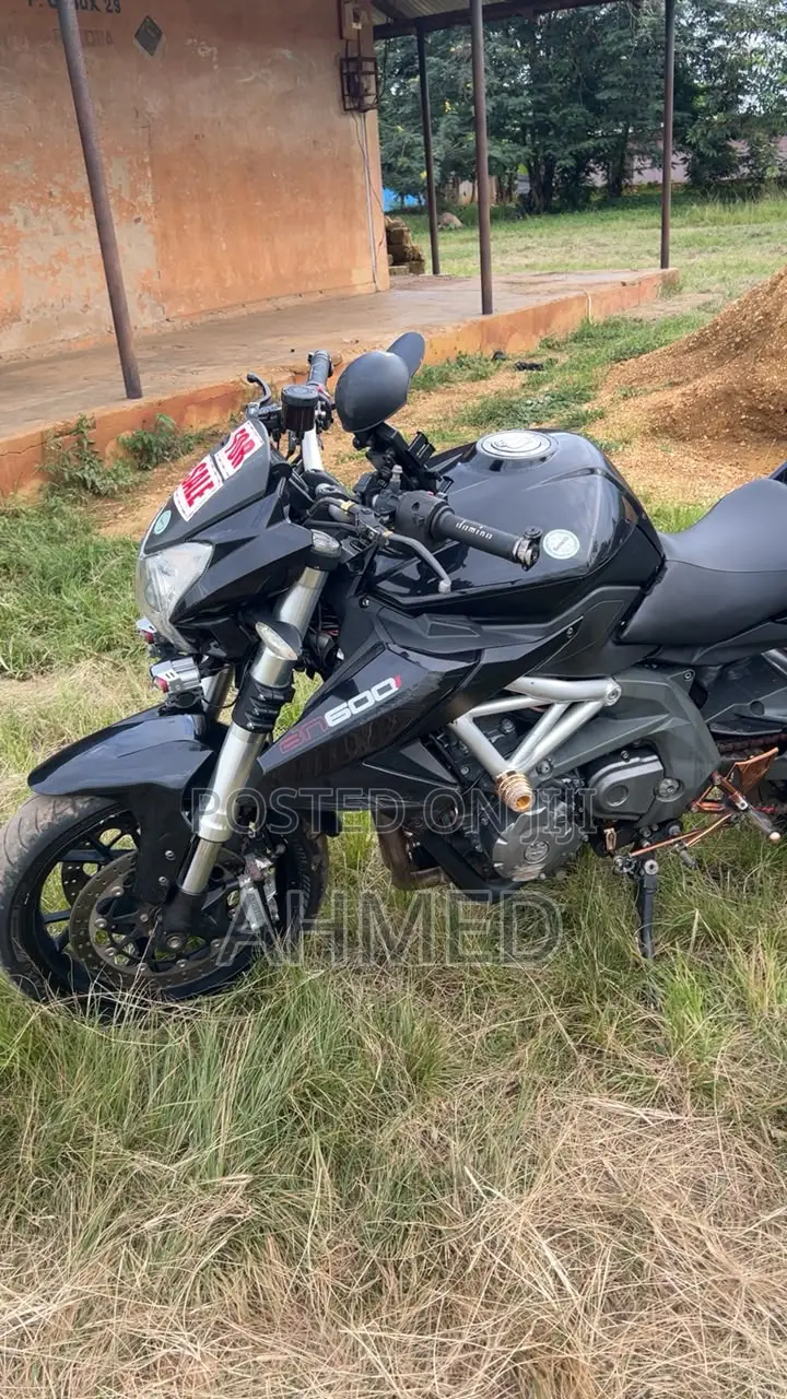 Benelli TNT 2017 Black