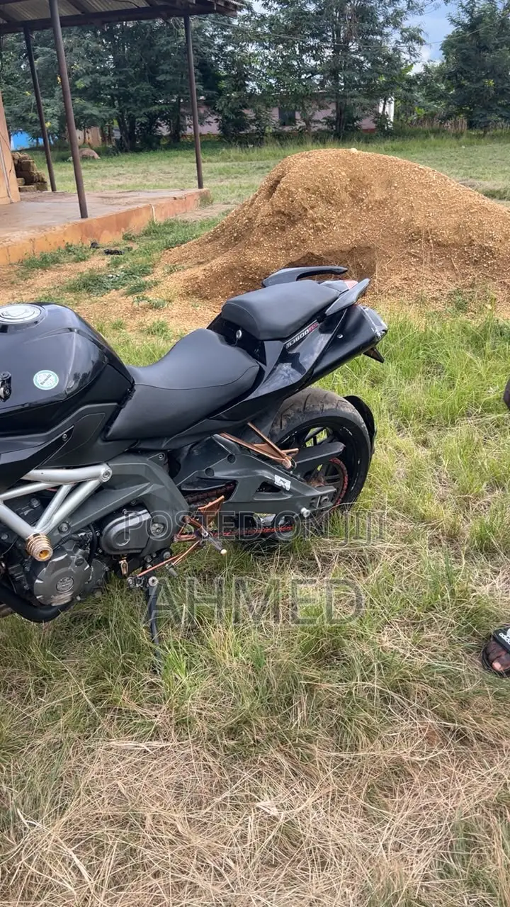 Benelli TNT 2017 Black