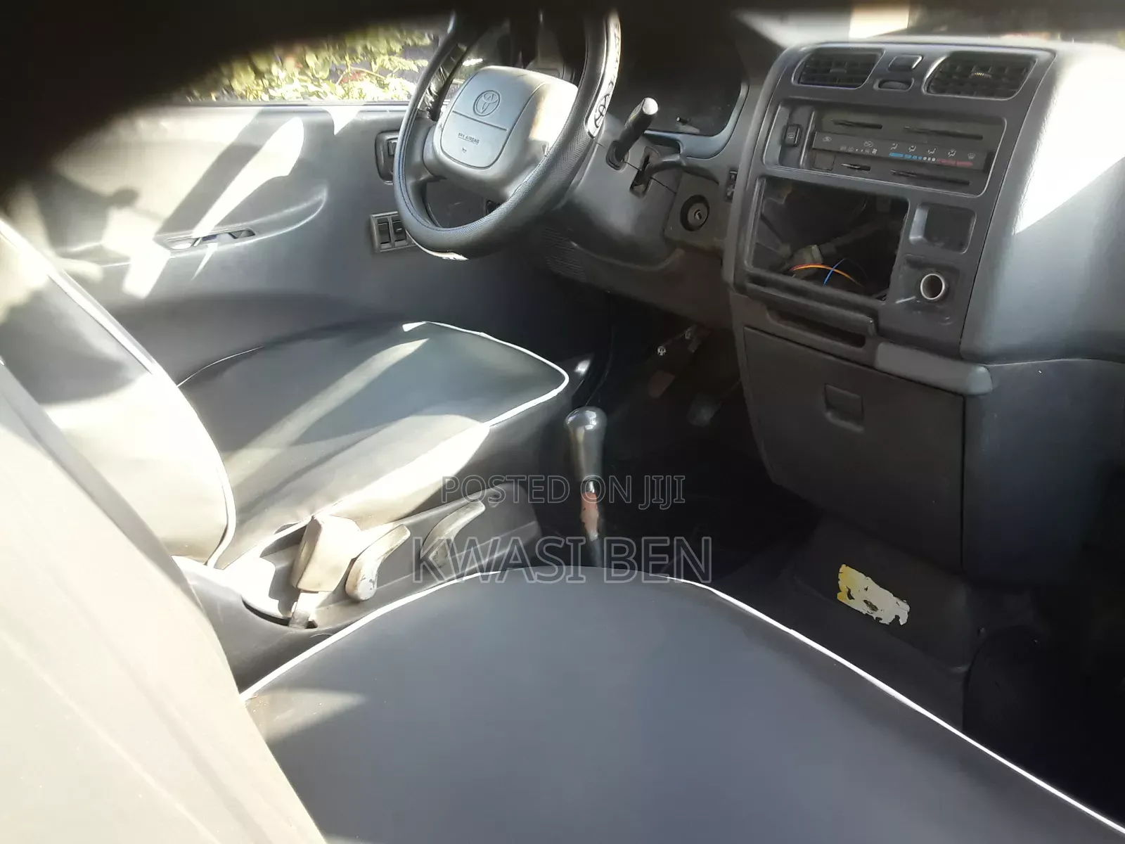 Toyota HiAce 2004 Grey