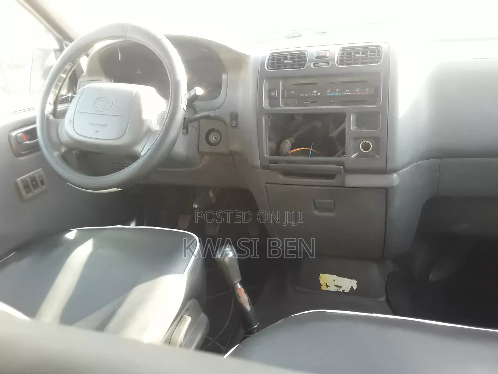 Toyota HiAce 2004 Grey