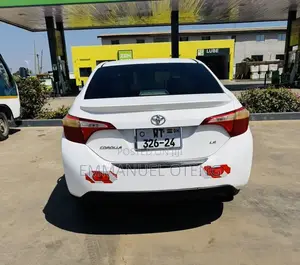 Toyota Corolla 2016 White