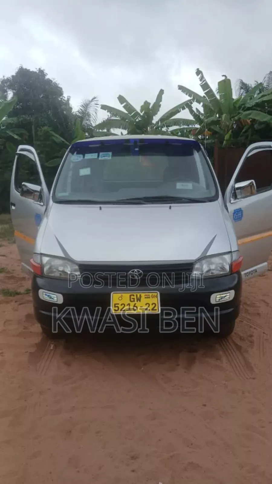 Toyota HiAce 2004 Grey