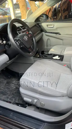 Toyota Camry LE 4dr Sedan (2.5L 4cyl 6A) 2016 Gray