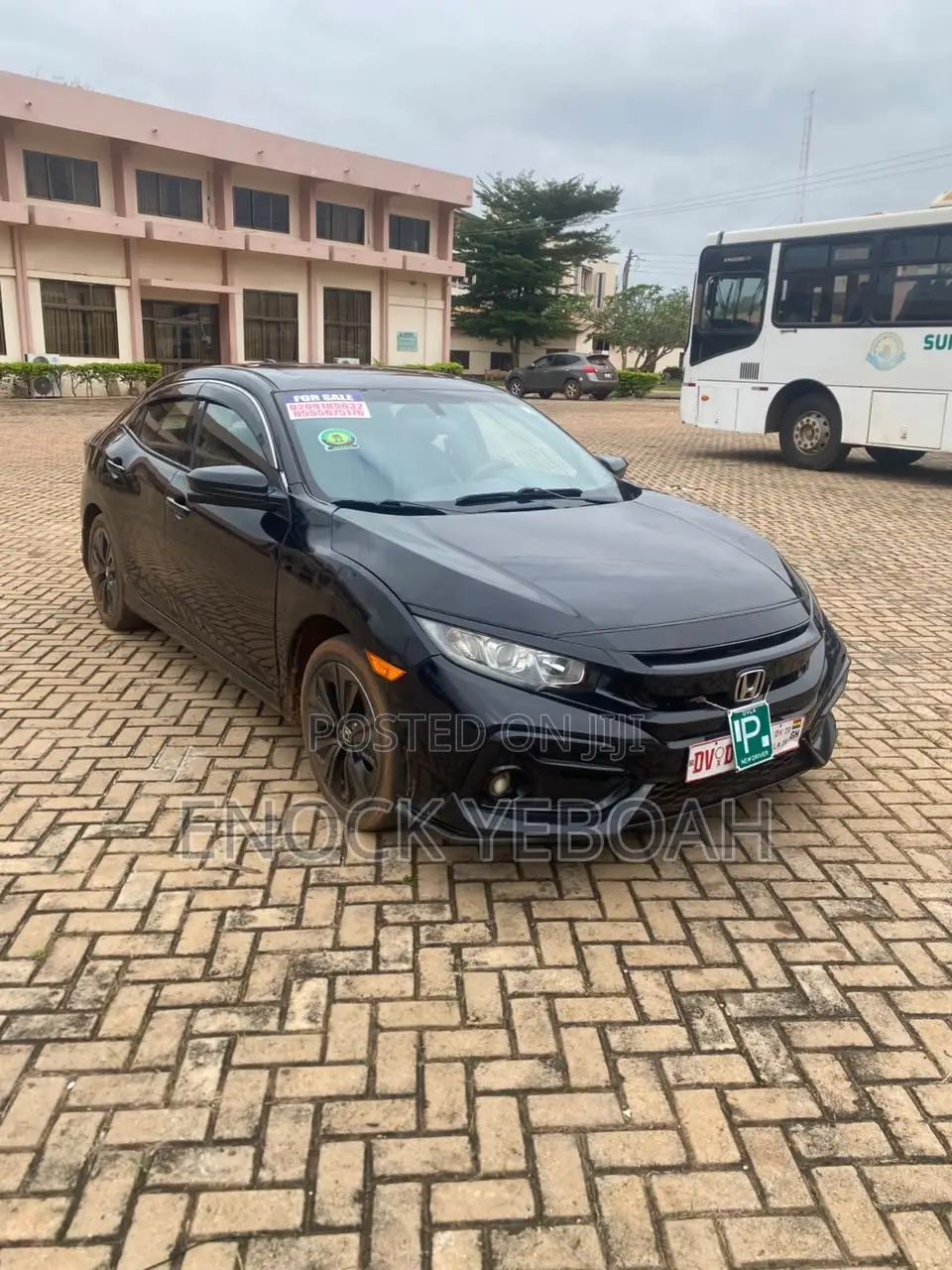 Honda Civic EX 4dr Hatchback (1.5L 4cyl) 2017 Black