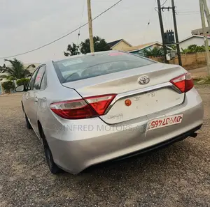 Toyota Camry LE 4dr Sedan (2.5L 4cyl 6A) 2015 Gray