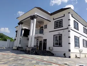 6bdrm House in Brother K Estate, Kumasi Metropolitan for sale