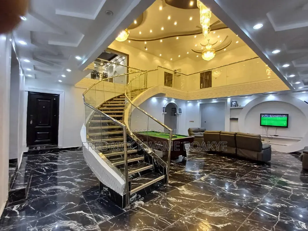 6bdrm House in Brother K Estate, Kumasi Metropolitan for sale