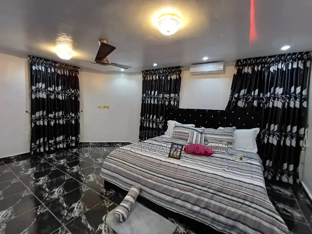 6bdrm House in Brother K Estate, Kumasi Metropolitan for sale