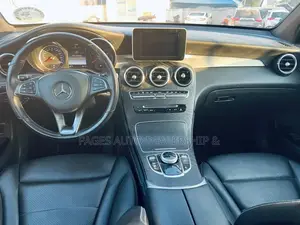 Mercedes-Benz GLC-Class 2019 White