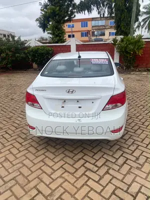 Hyundai Accent SE Sedan 2016 White