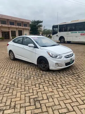 Hyundai Accent SE Sedan 2016 White