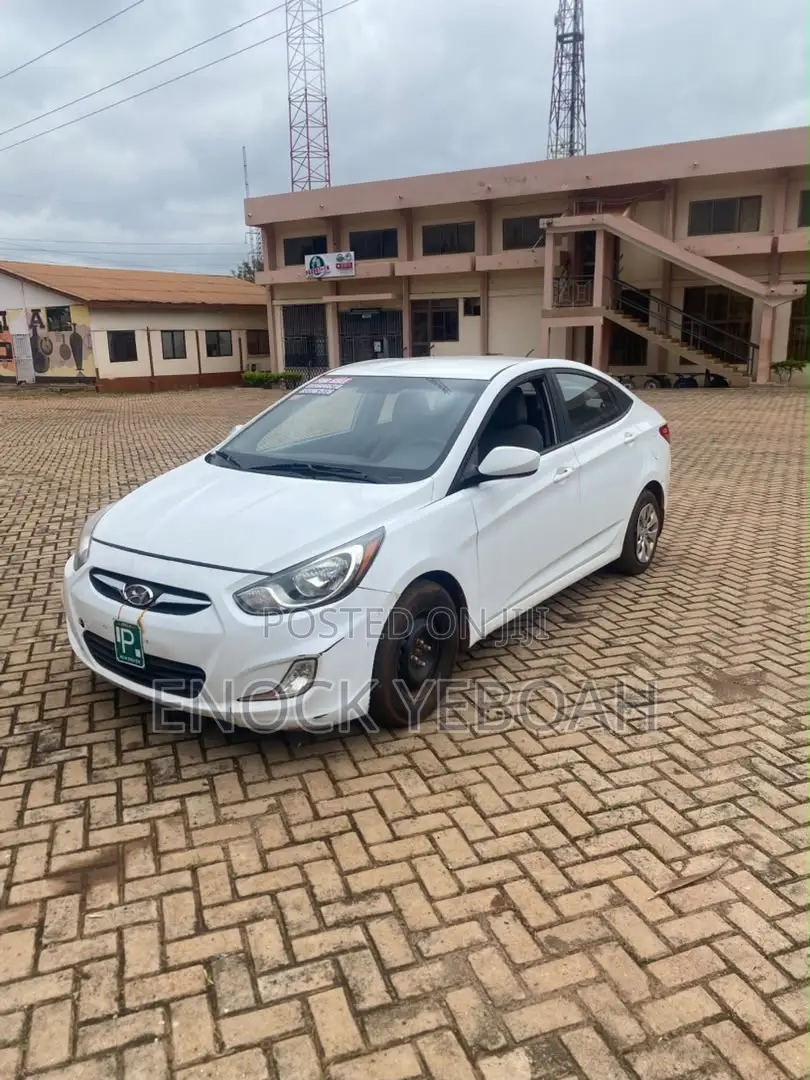 Hyundai Accent SE Sedan 2016 White