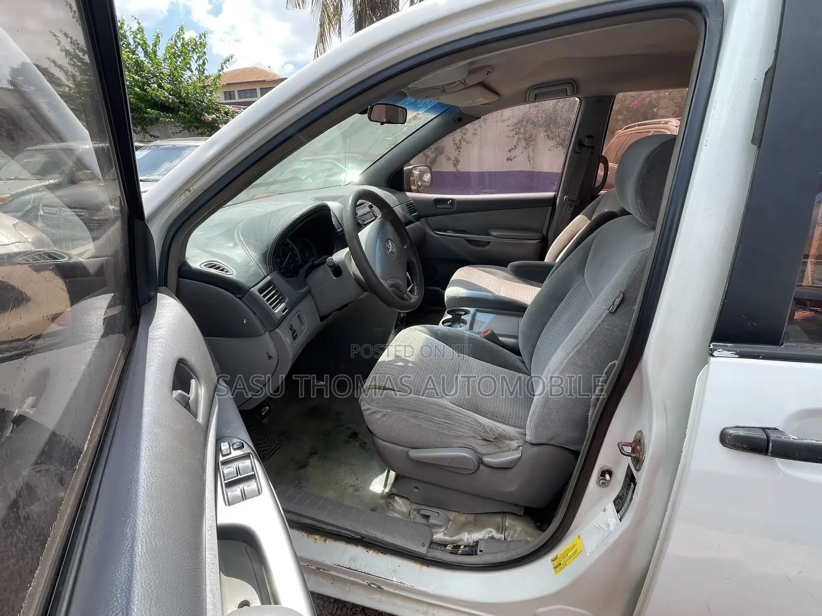 Toyota Sienna 2010 White
