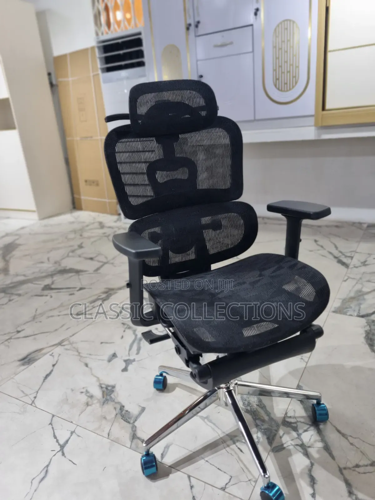 Full-Mesh Office Chair- Adjustable Headrest & Retractable Footrest