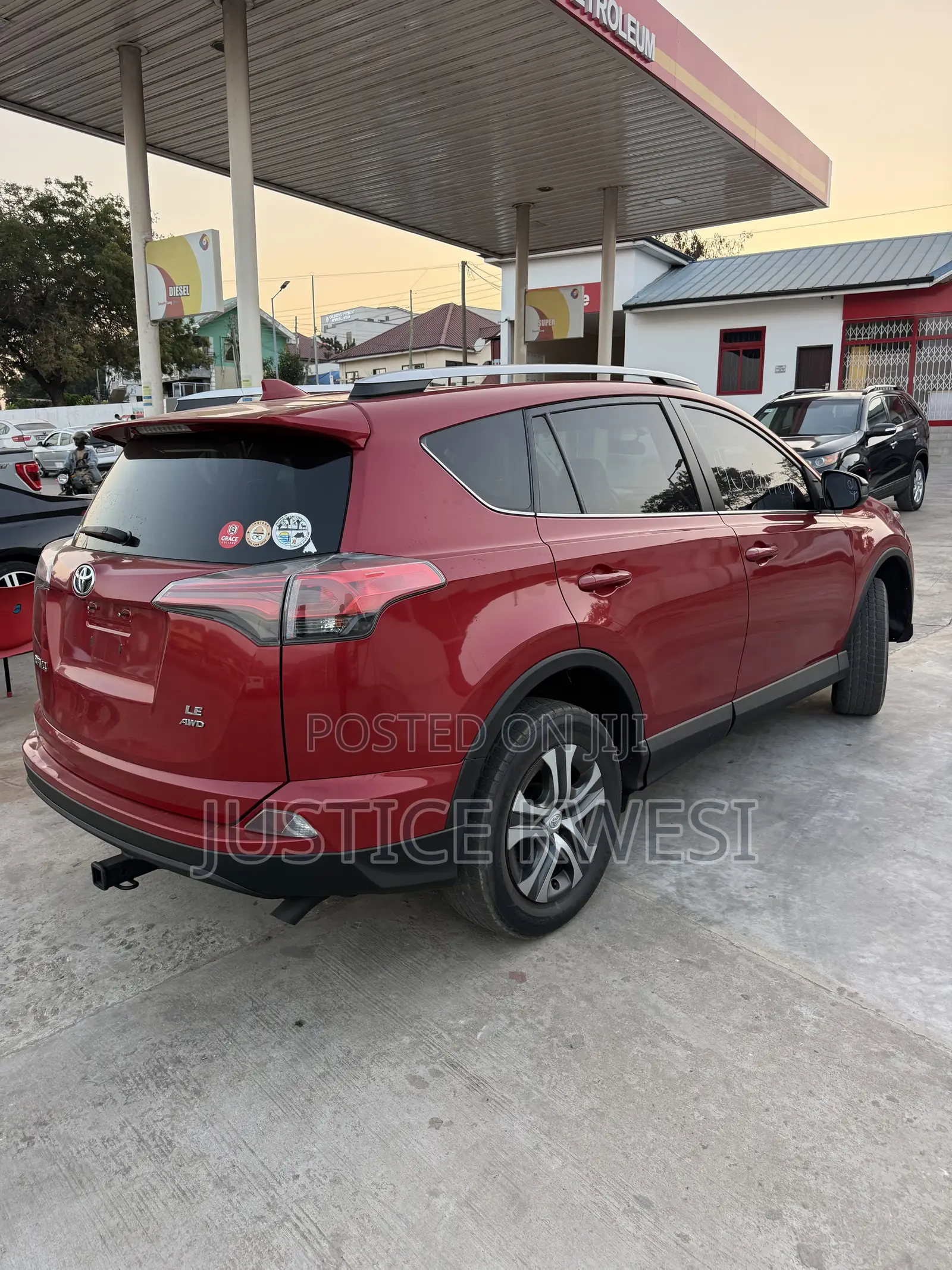 Toyota RAV4 LE AWD (2.5L 4cyl 6A) 2016 Red