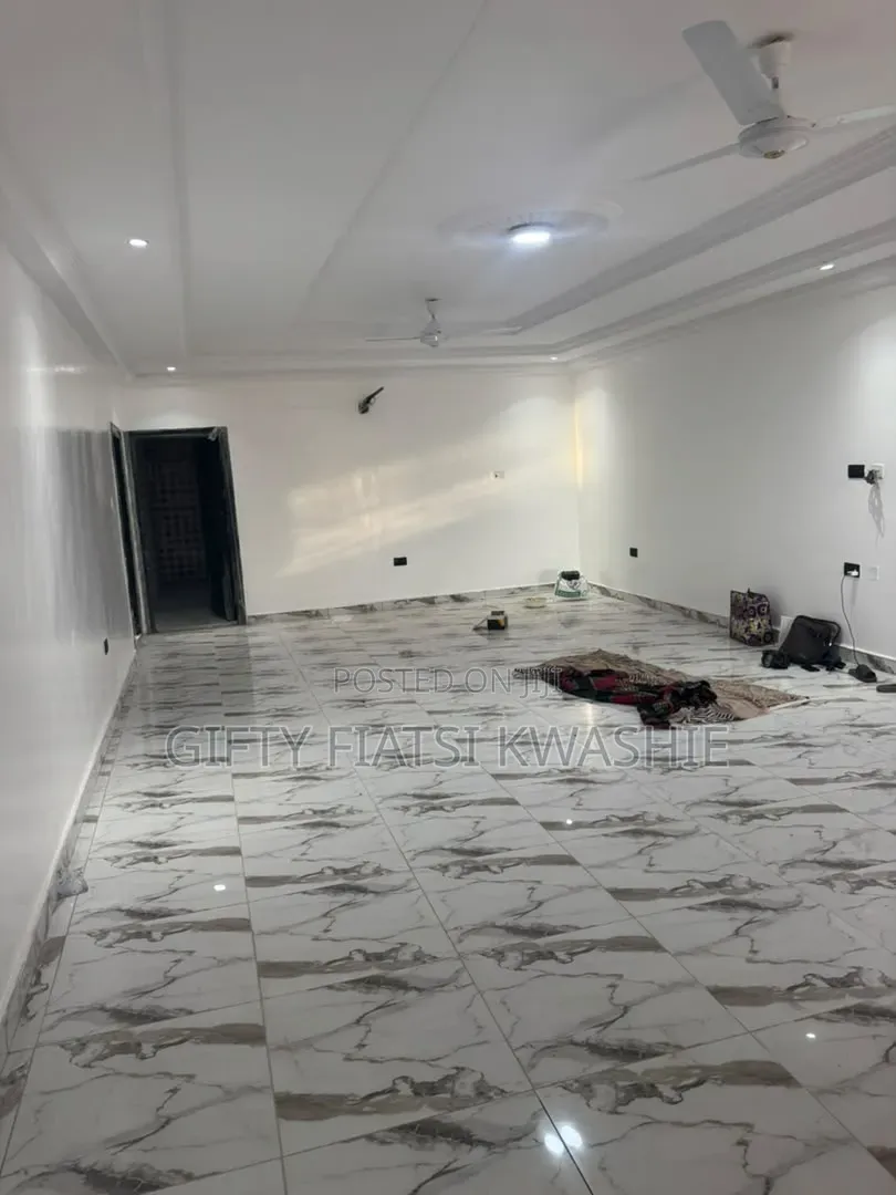 3bdrm Apartment in Santtasi Star, Kumasi Metropolitan for rent
