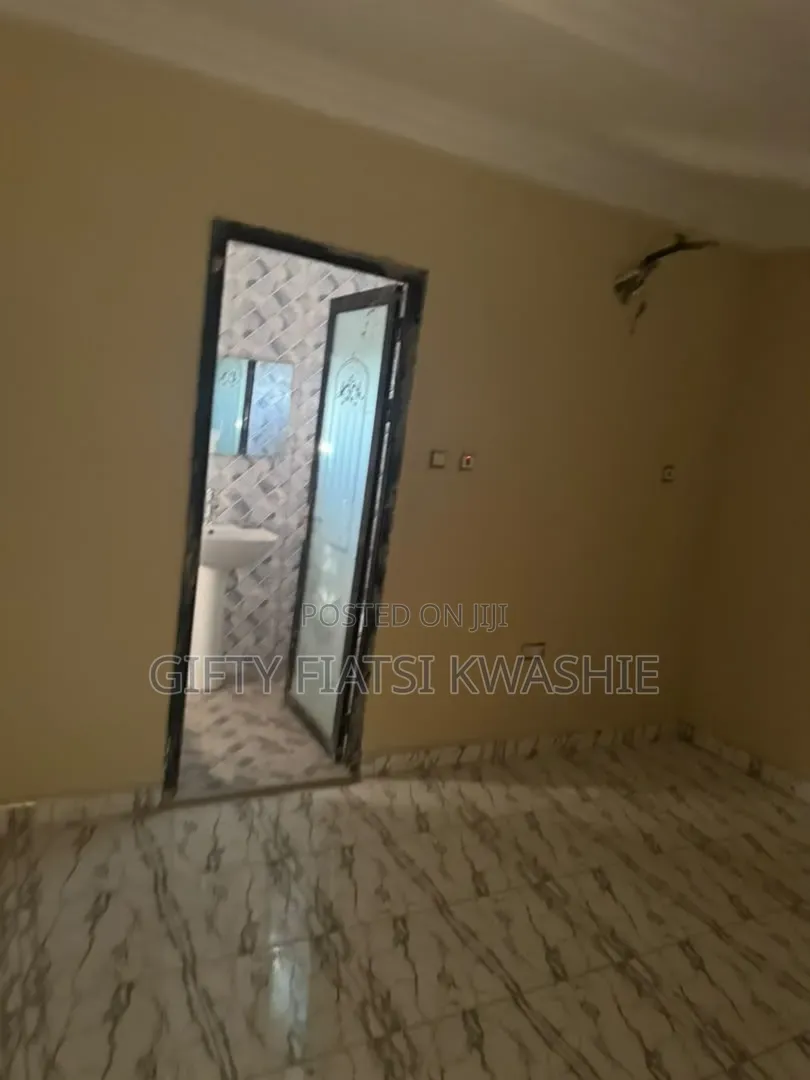 3bdrm Apartment in Santtasi Star, Kumasi Metropolitan for rent