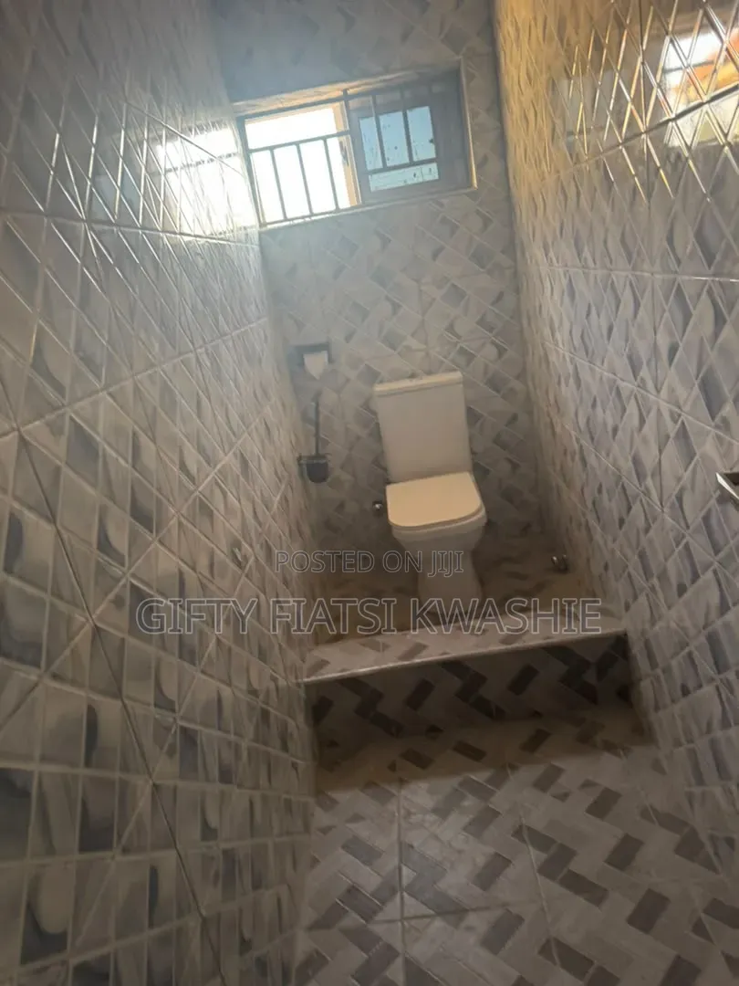 3bdrm Apartment in Santtasi Star, Kumasi Metropolitan for rent