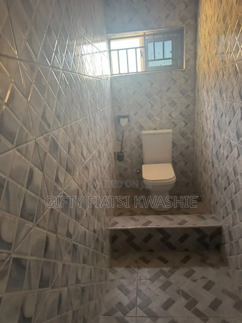 3bdrm Apartment in Santtasi Star, Kumasi Metropolitan for rent