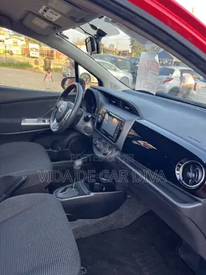 Toyota Vitz 1.3 AWD 5dr 2015 Red