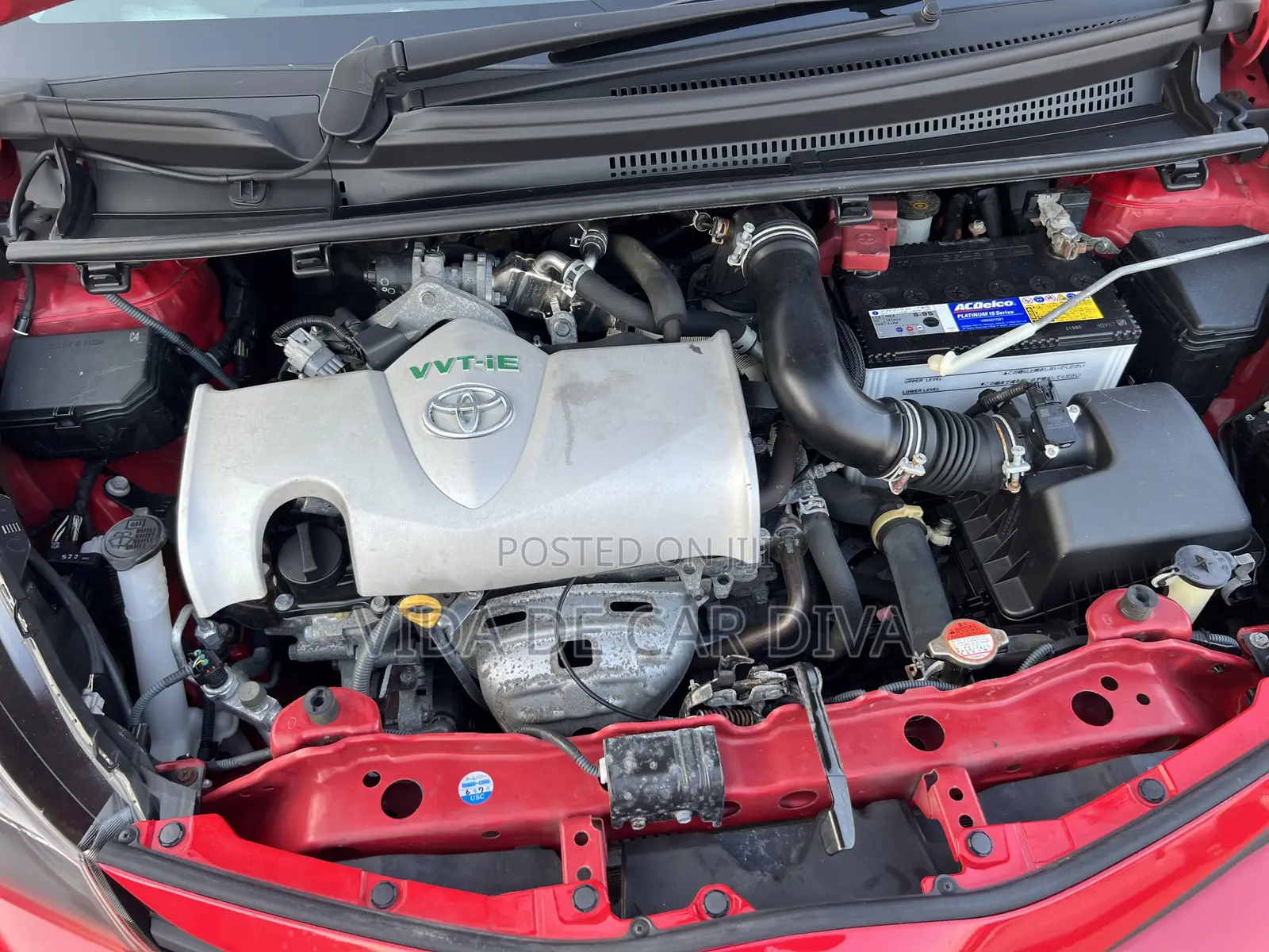 Toyota Vitz 1.3 AWD 5dr 2015 Red