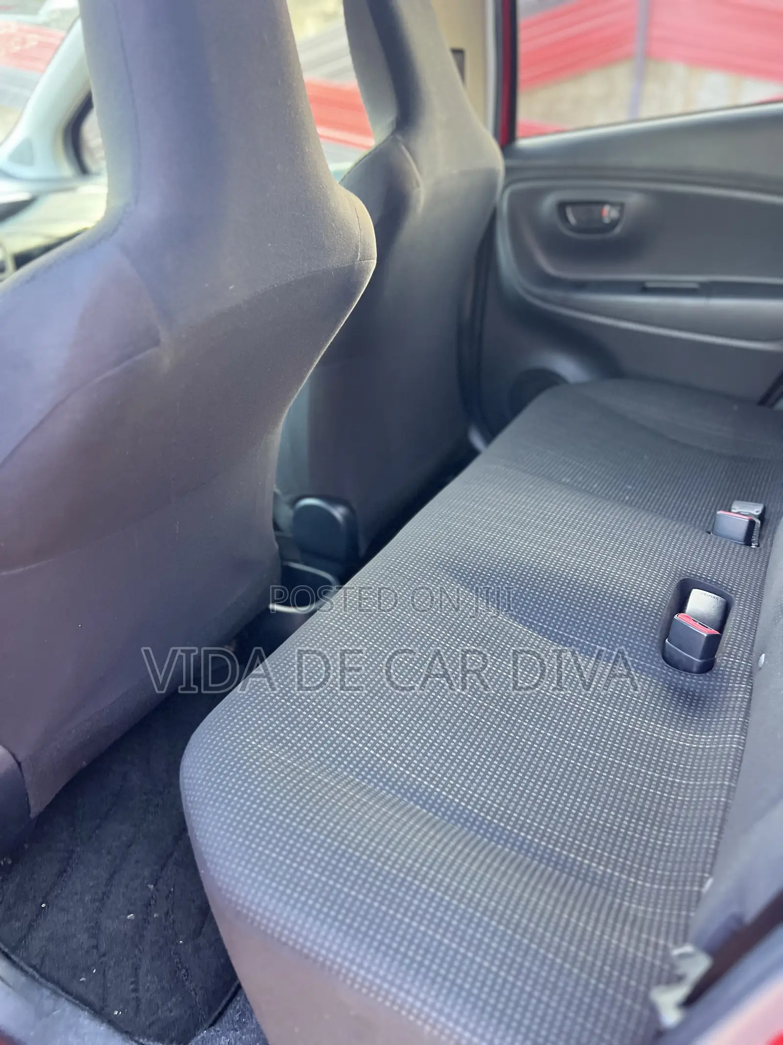 Toyota Vitz 1.3 AWD 5dr 2015 Red