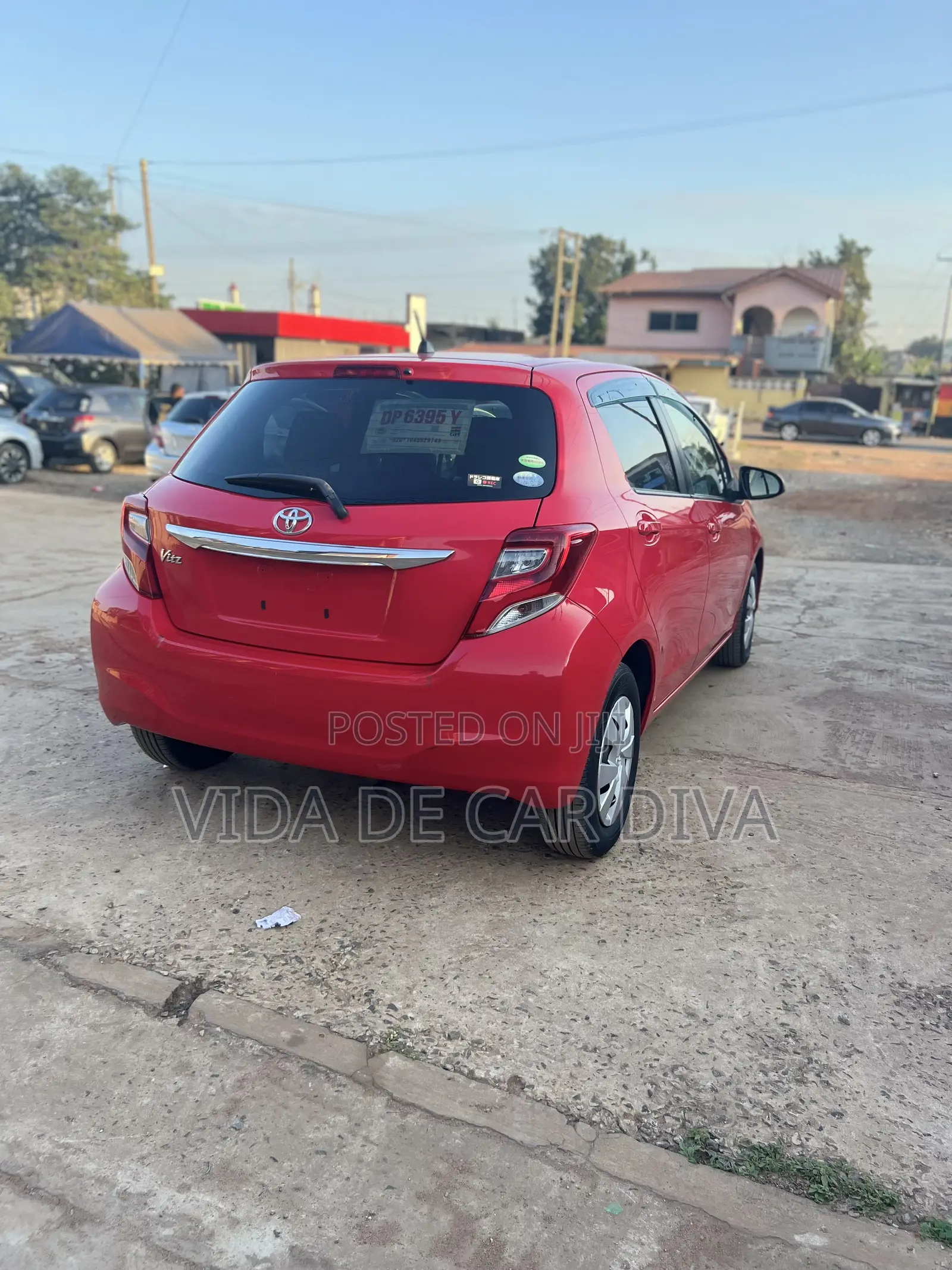Toyota Vitz 1.3 AWD 5dr 2015 Red