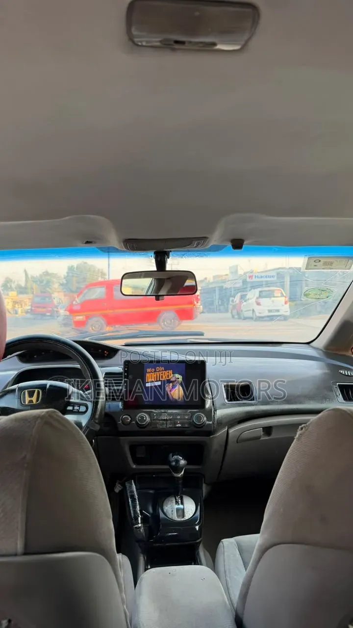 Honda Civic DX Sedan 2010 White