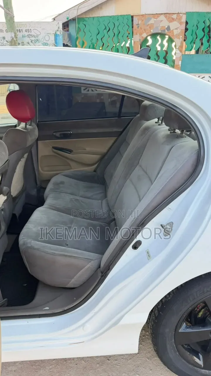 Honda Civic DX Sedan 2010 White