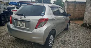 Toyota Vitz 2012 Silver