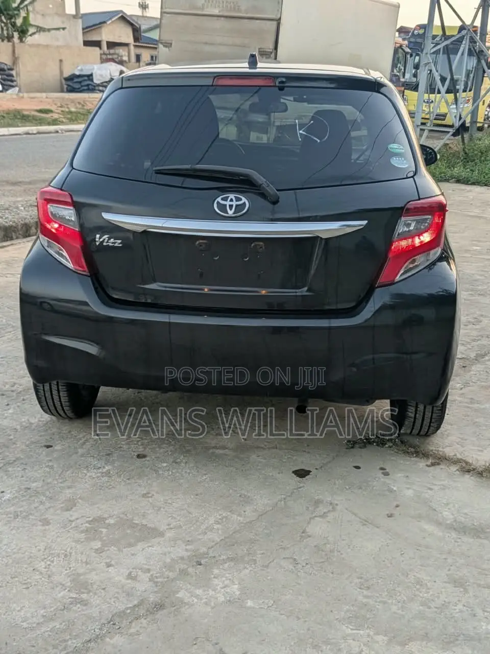 Toyota Vitz 1.3 FWD 5dr 2016 Black