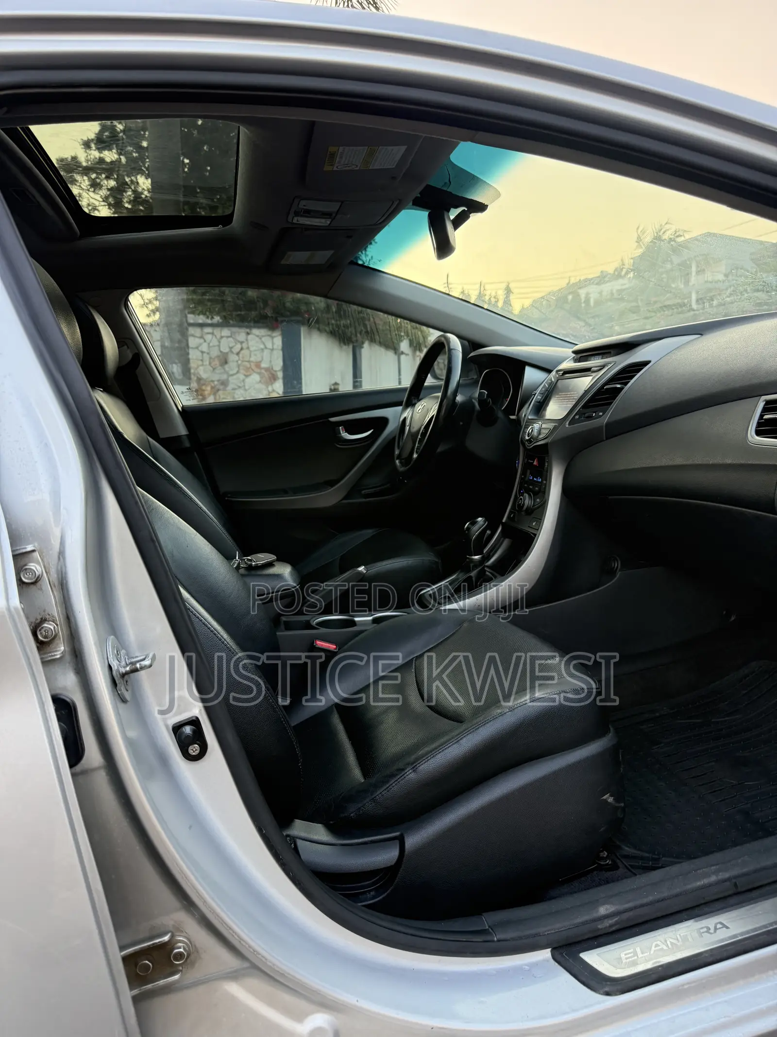 Hyundai Elantra Limited Sedan FWD (1.8L 4cyl 6A) 2013 Silver